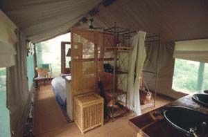 Im Zelt #2 vom Vumbura Camp. NG22 (Kwedi Reserve), Botsuana. / Inside tent #2 of Vumbura Camp. NG22 (Kwedi Reserve), Botswana. / (c) Walter Mitch Podszuck (Bwana Mitch) - #991230-087